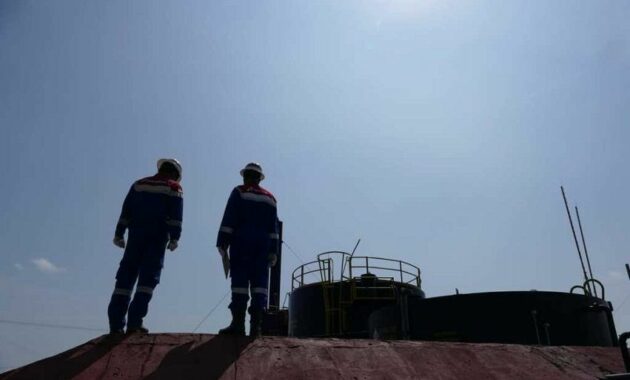 Gubri Abdul Wahid Marah, Sektor Migas Ganggu Pertumbuhan Ekonomi Riau