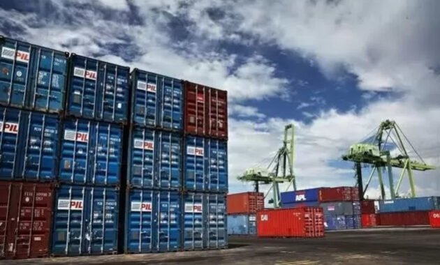 Attachment for Surplus neraca dagang RI menipis, Januari April 2026 hanya USD 5,64 miliar, separo periode sama tahun lalu